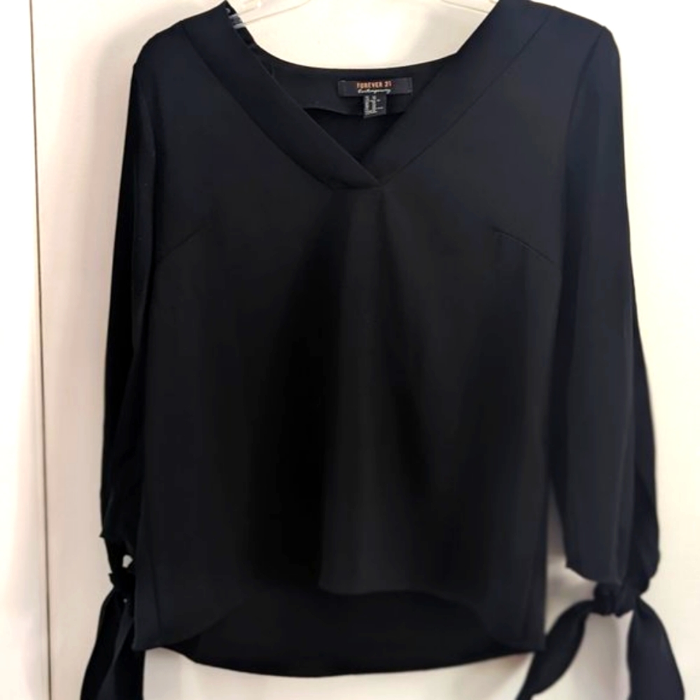Forever 21 Contemporary black tie cuff blouse  Size XS